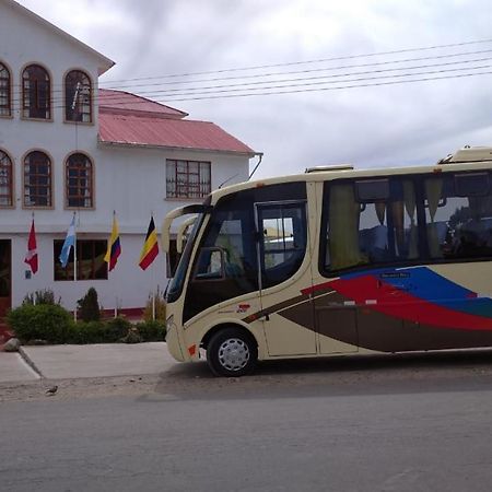 Hotel Summita Yunguyo Bagian luar foto