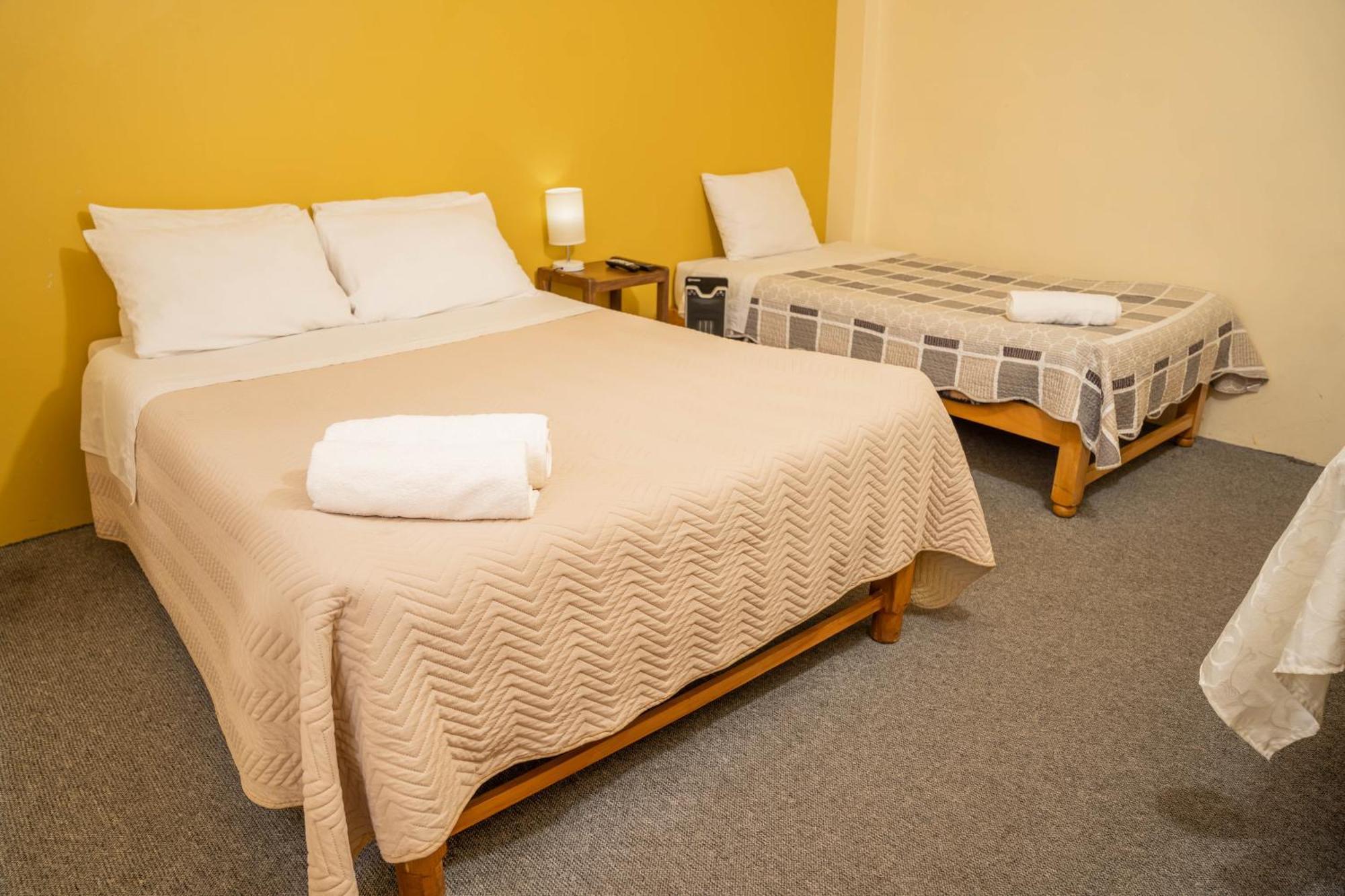 Hotel Summita Yunguyo Bagian luar foto