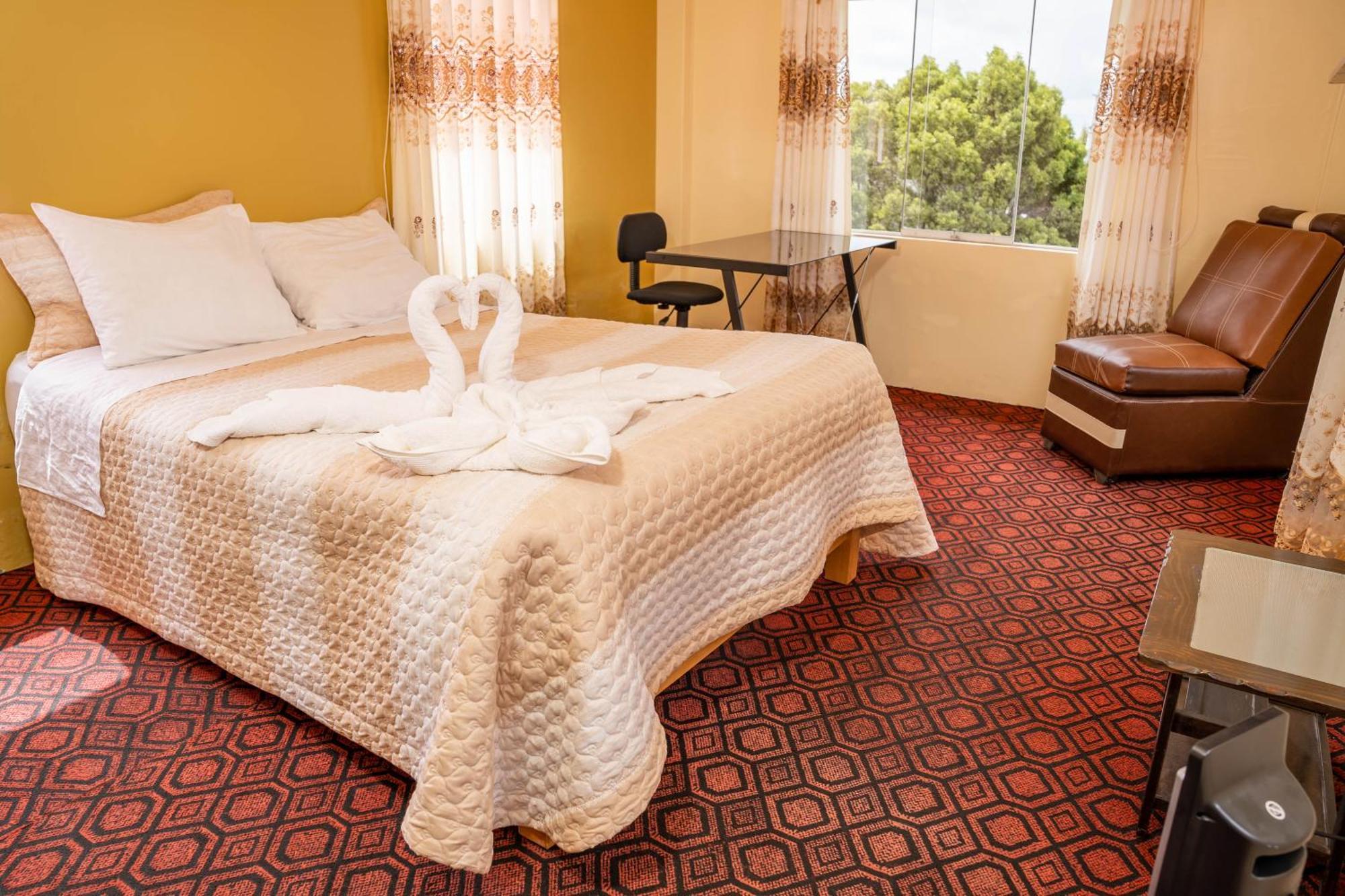 Hotel Summita Yunguyo Bagian luar foto