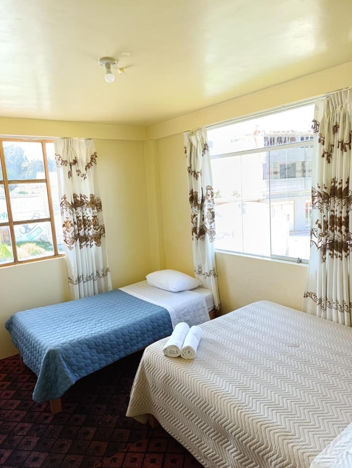 Hotel Summita Yunguyo Bagian luar foto