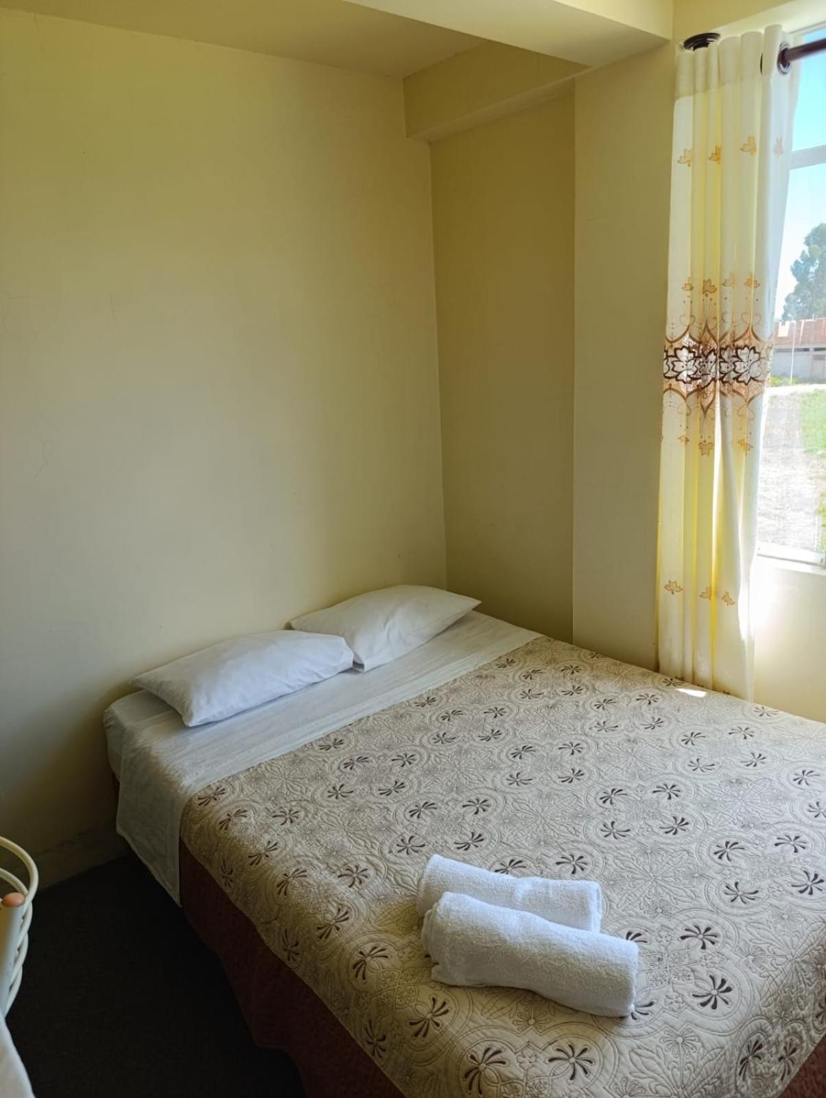 Hotel Summita Yunguyo Bagian luar foto