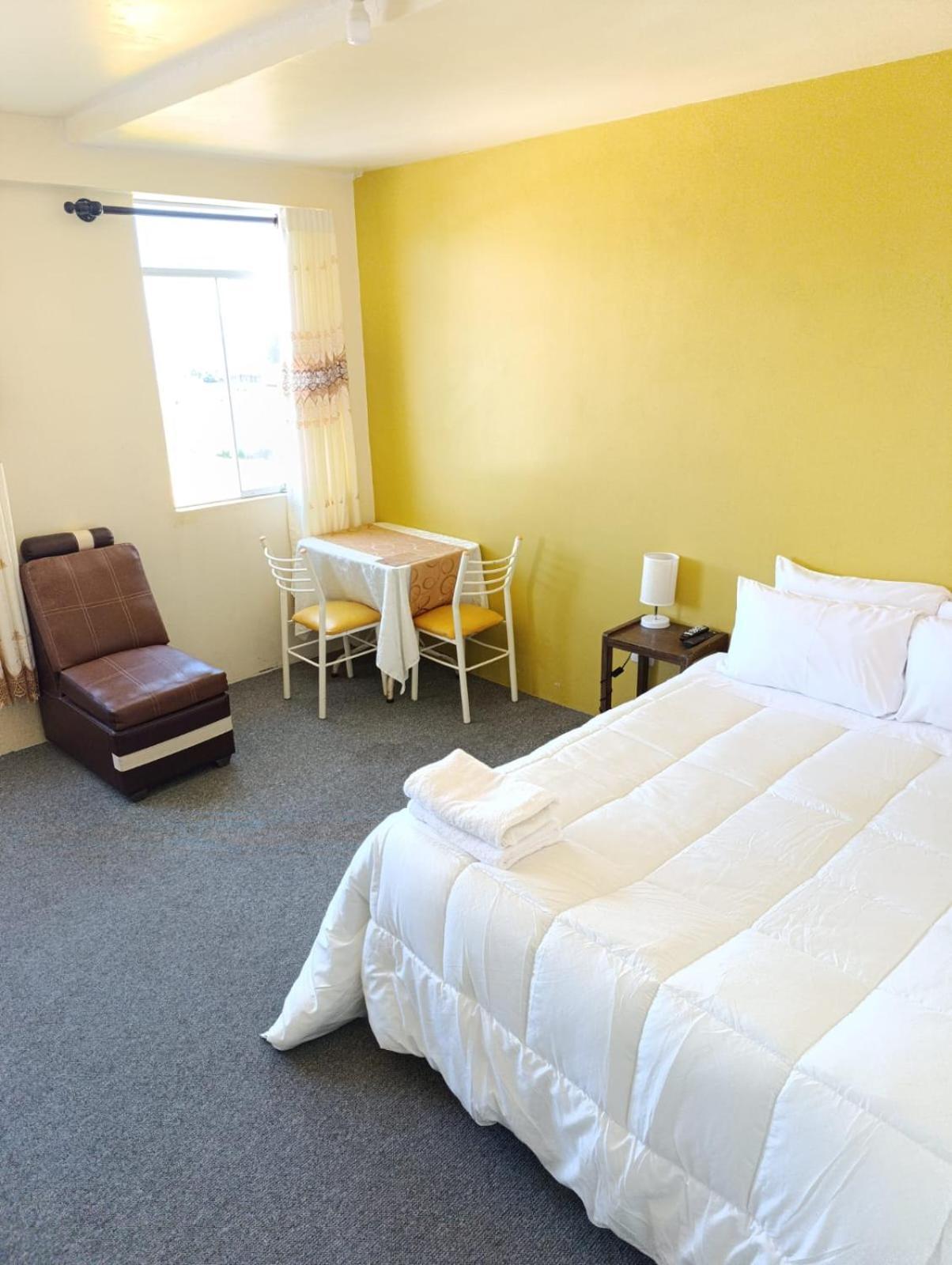 Hotel Summita Yunguyo Bagian luar foto
