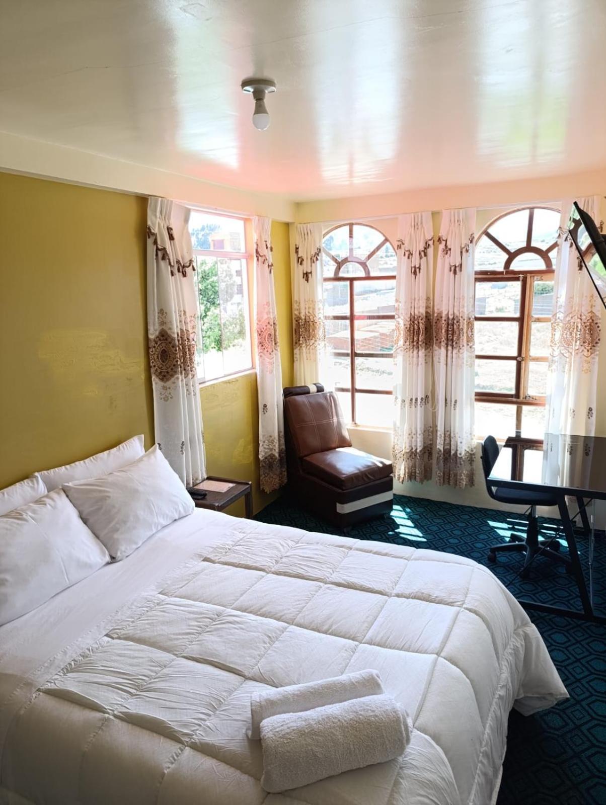 Hotel Summita Yunguyo Bagian luar foto