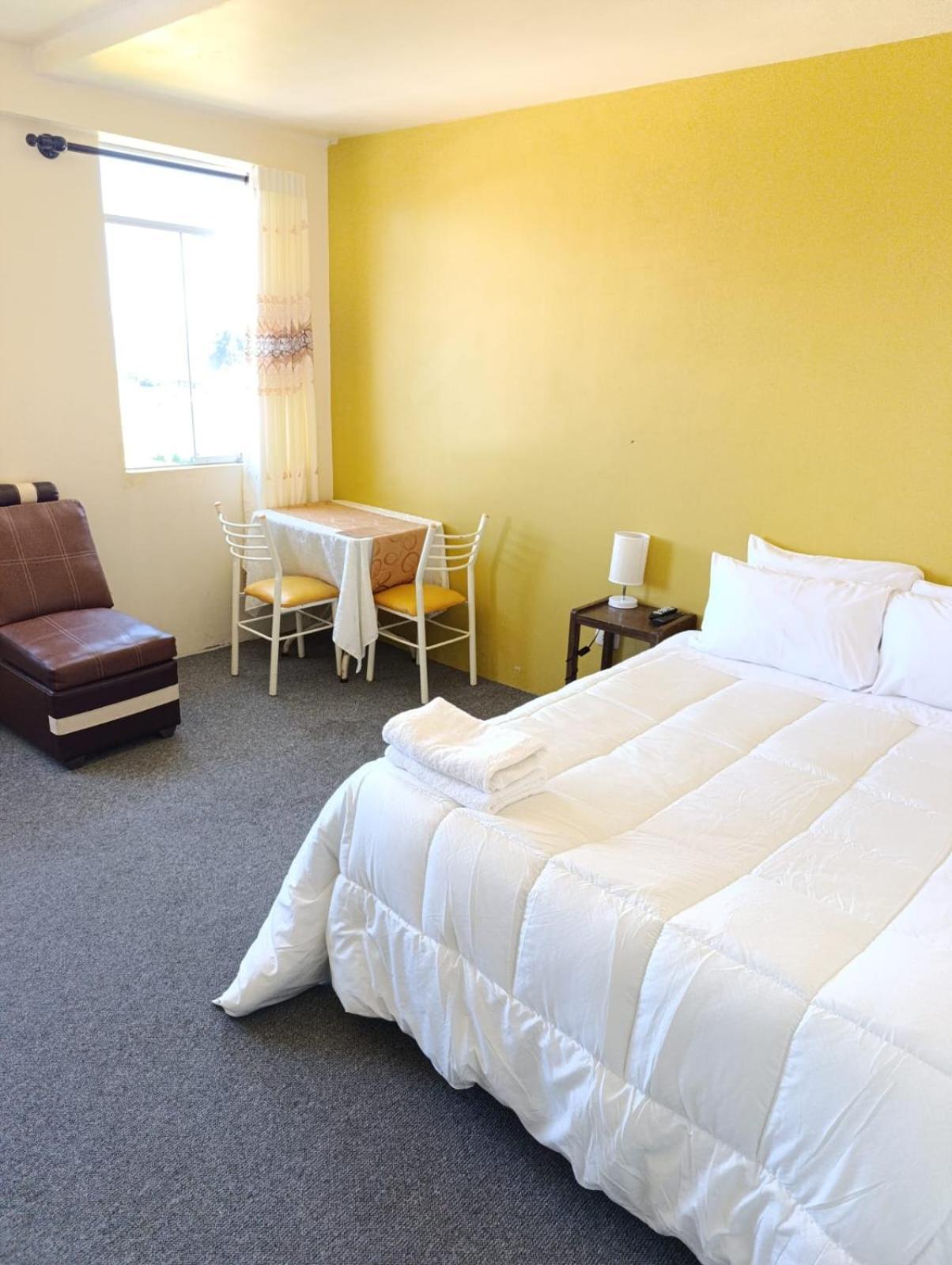 Hotel Summita Yunguyo Bagian luar foto