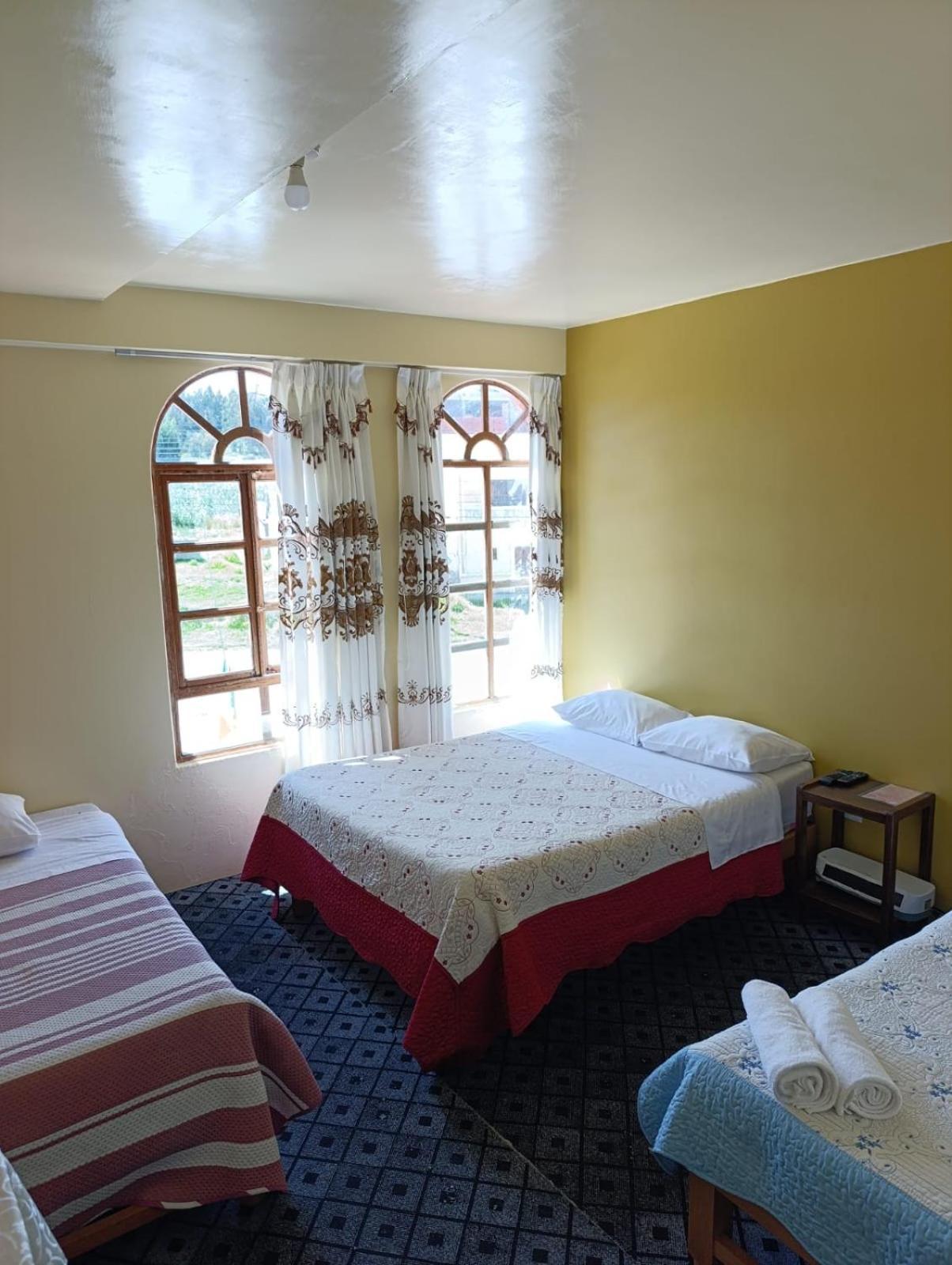 Hotel Summita Yunguyo Bagian luar foto